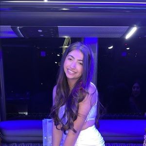 Meet your Posher, Angelica